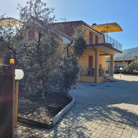 Alloggio Turistico Magnifico Alessandro Valle Bernardo 04025 Lenola Nei Pressi Di Fondi Lt *